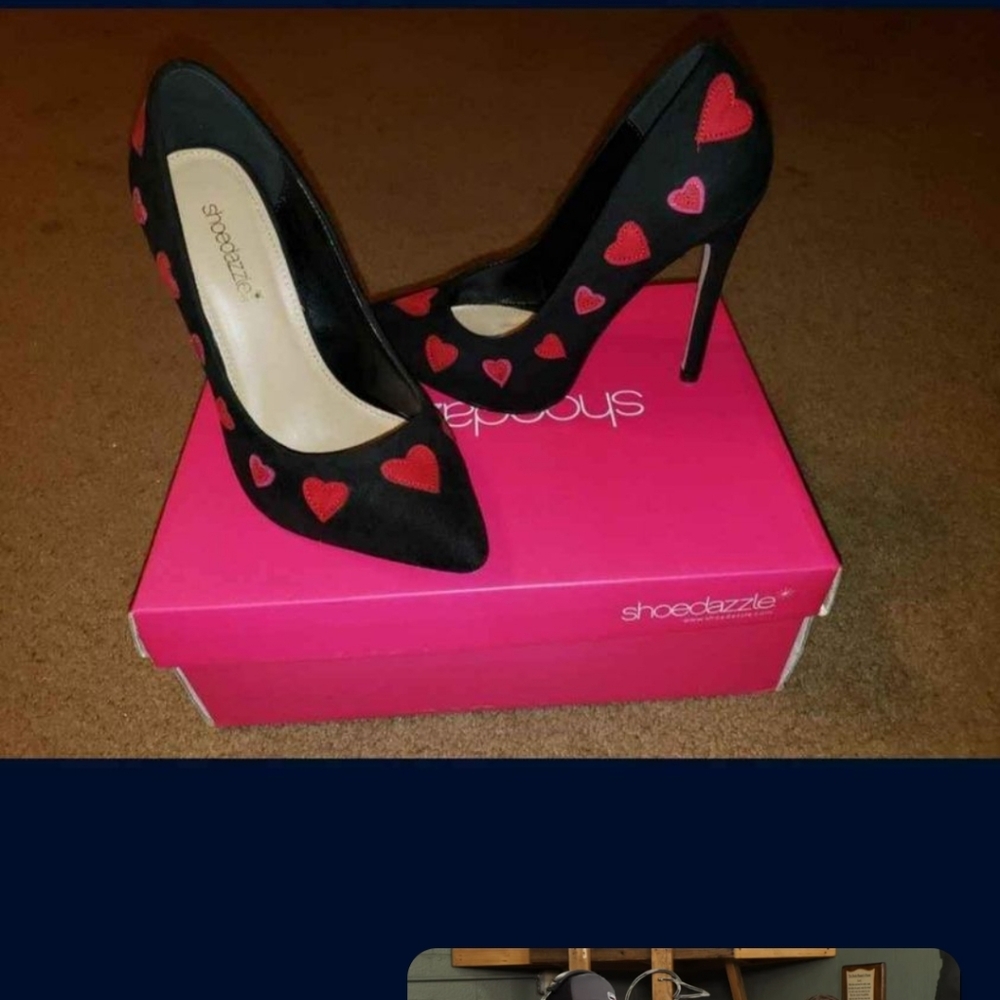 Beautiful Heart Heels - Picture 6 of 8